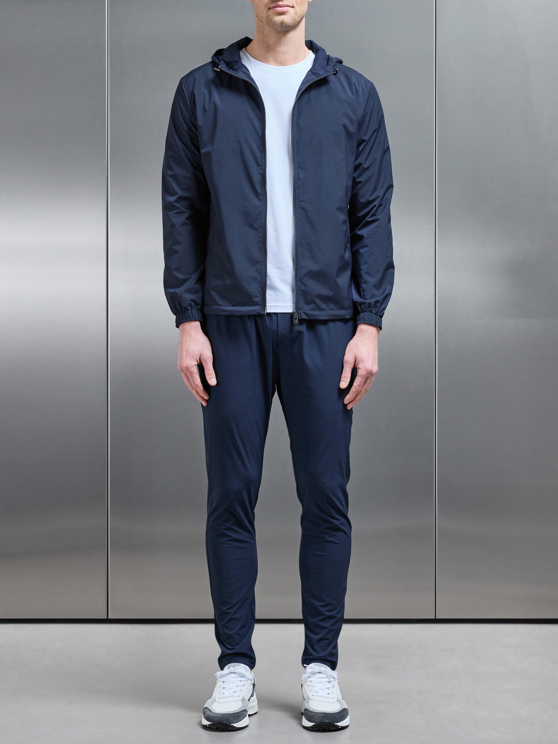 Utility Shell Windbreaker i Navy